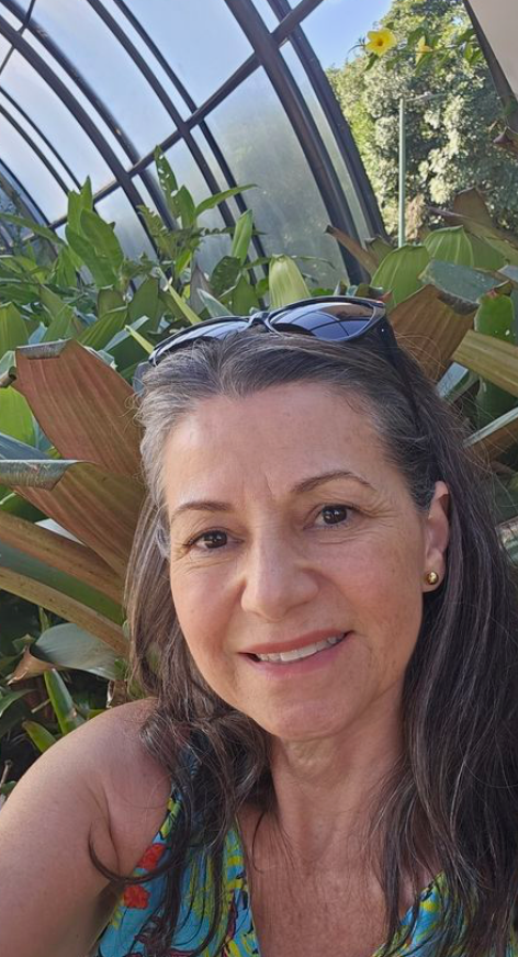 <em>Ari Delgado</em>